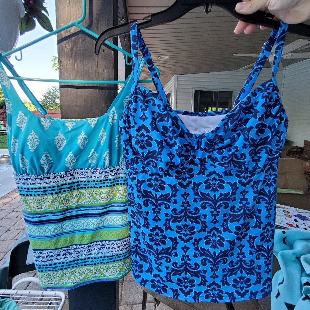Lot of two Lands End Tankinis 8D cup underwire